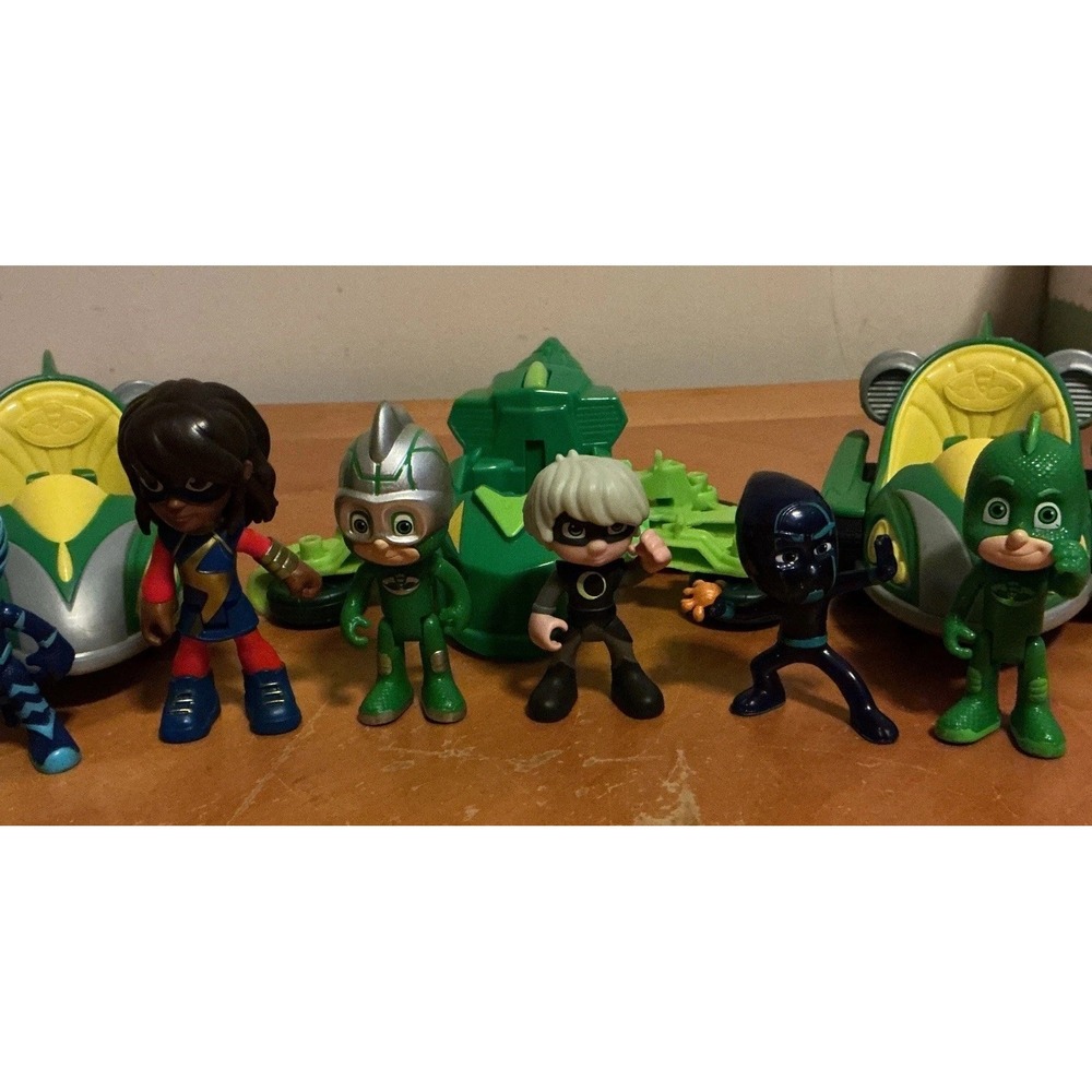 PJ‎ Mask Toys Loy With 3 Vehicles And 6 Figures, One Not PJ Mask